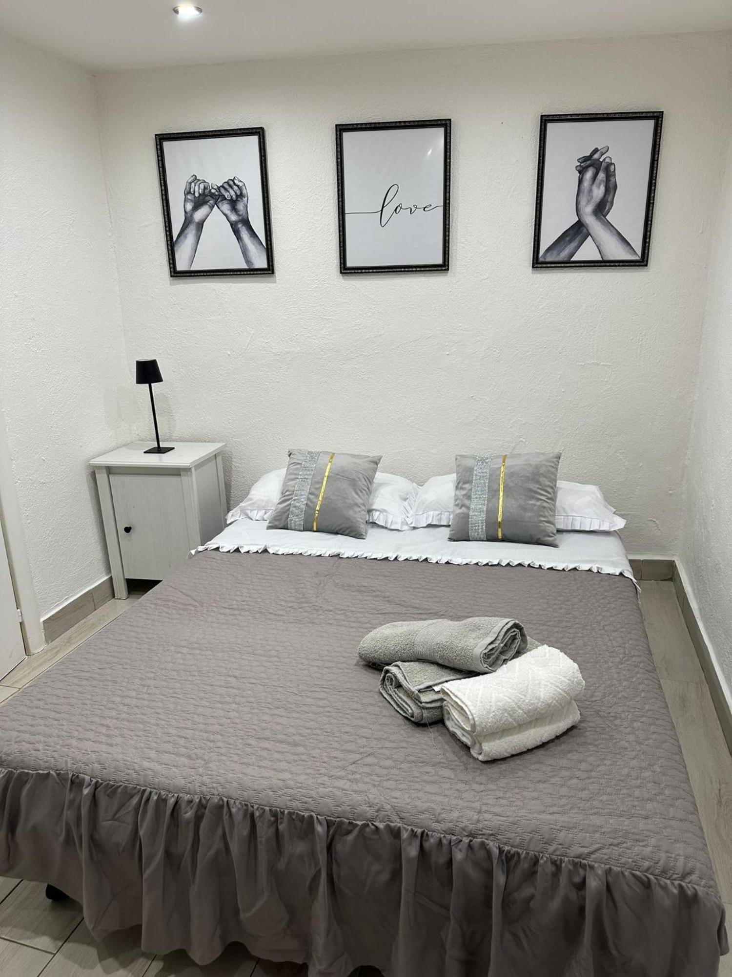 Vesuvia Guest House Νάπολη Εξωτερικό φωτογραφία