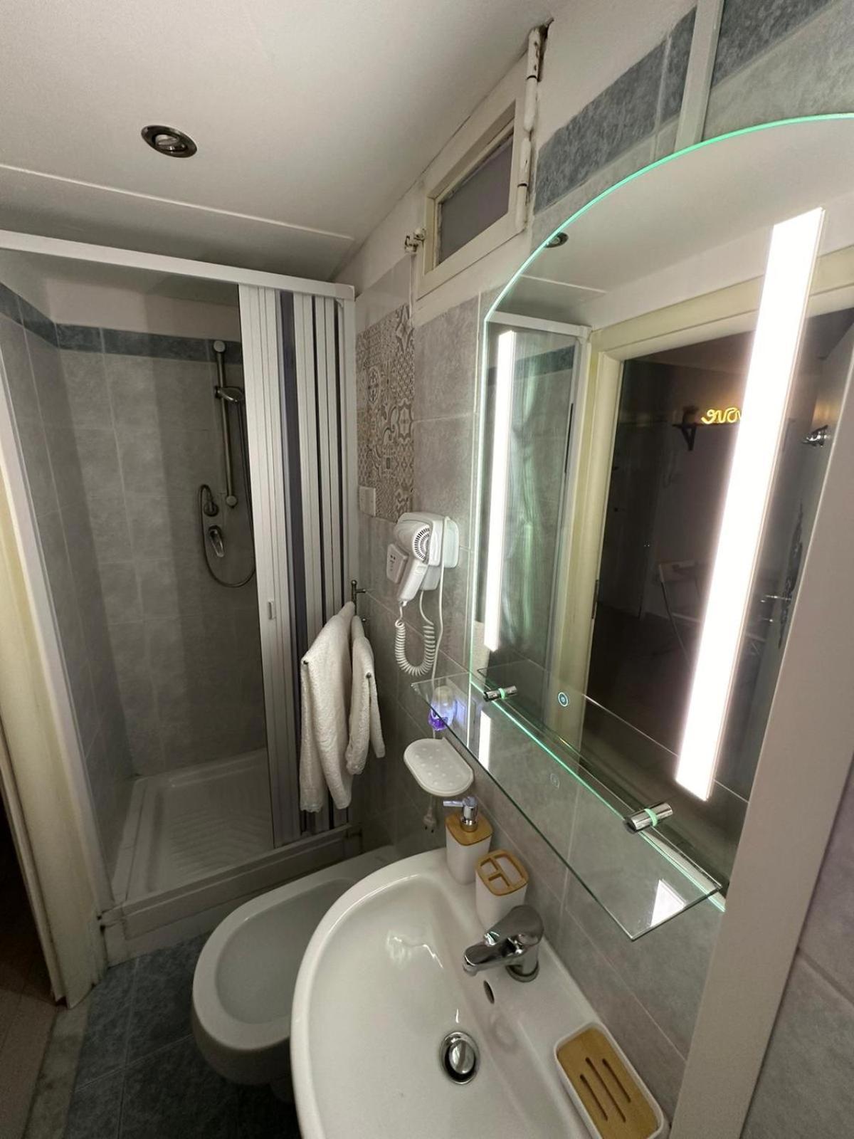 Vesuvia Guest House Νάπολη Εξωτερικό φωτογραφία